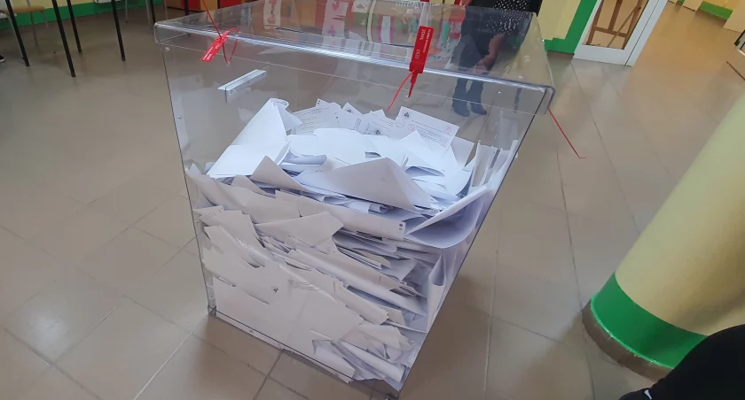 Wybory samorządowe 2024 we Włocławku i powiecie. Znamy frekwencję na godz. 12:00