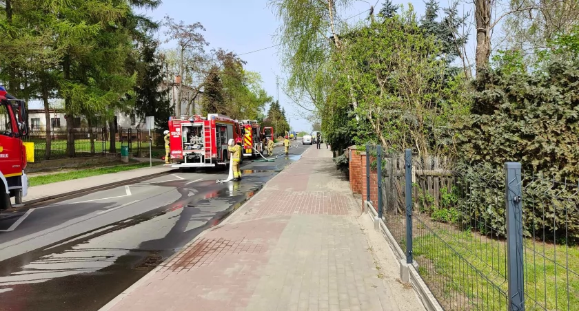 Rozszczelnienie gazociągu w regionie. W akcji  6 jednostek straży i 7 pojazdów policji
