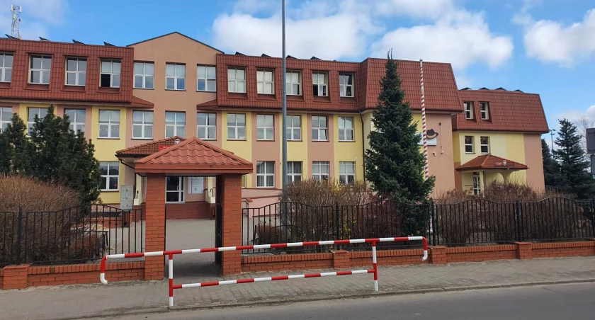 Wkrótce otwarcie hali sportowej w Kowalu. Wiemy kto wystąpi [PROGRAM]