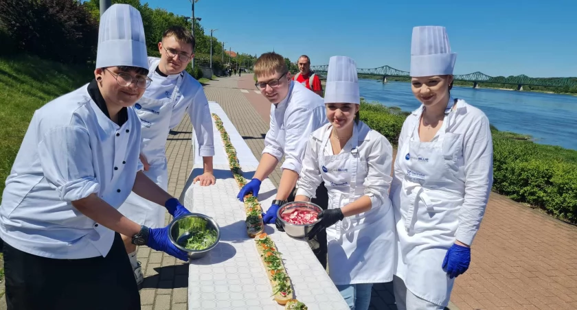 Drzwi Otwarte i Piknik w Chemiku we Włocławku. Na Bulwarach przygotowują 70 metrową kanapkę [ZDJĘCIA, VIDEO]