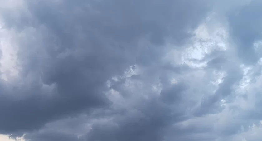 Nad Włocławek i okolice nadciąga burza. Jest ostrzeżenie