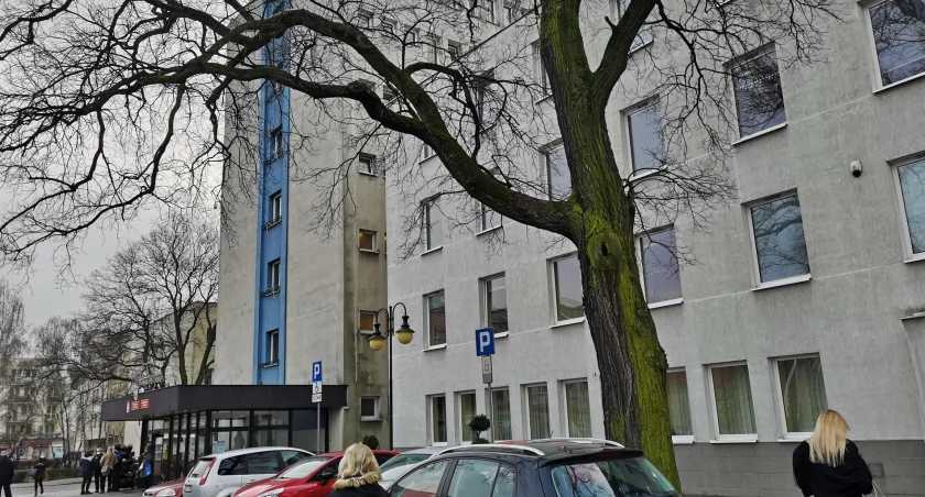 Konkursy na dyrektorów szkół i placówek oświatowych we Włocławku. Kto, gdzie i dlaczego?