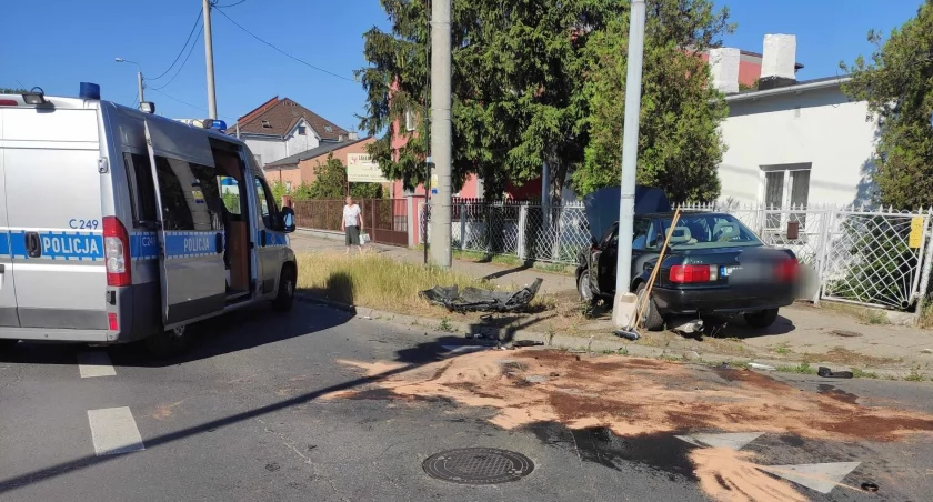 Zderzenie osobówek na jednym ze skrzyżowań we Włocławku [ZDJĘCIA]