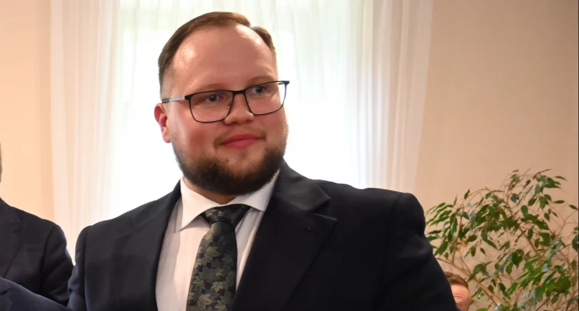 Robert Kwaśniewski najmłodszy wójt w powiecie zrezygnował ze stanowiska. Kto będzie rządził w Baruchowie?