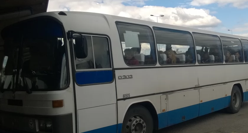 Pijany kierowca autokaru chciał zawieźć dzieci na wycieczkę