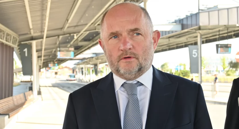 Co dalej z rozbudową szpitala we Włocławku i wielopoziomowym parkingiem? Marszałek odpowiada