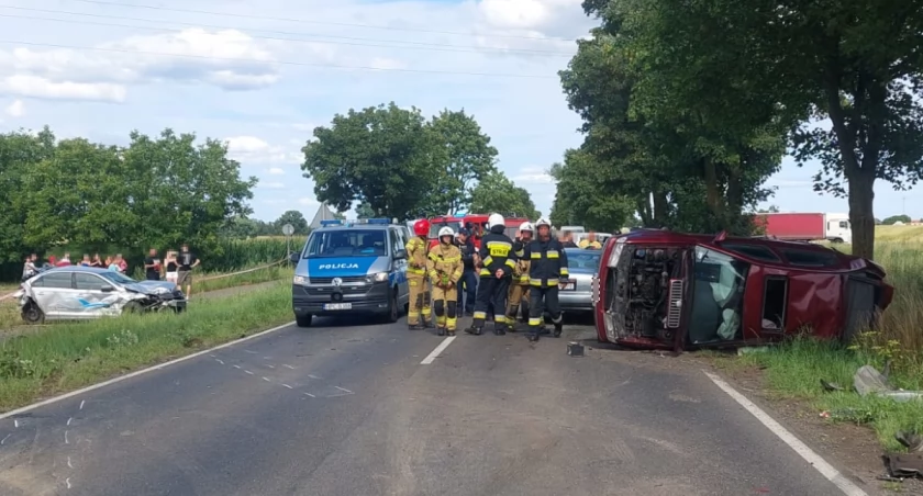 Śmigłowiec LPR w akcji. Na DK w regionie zderzyło się 5 samochodów. 28 latek kompletnie pijany