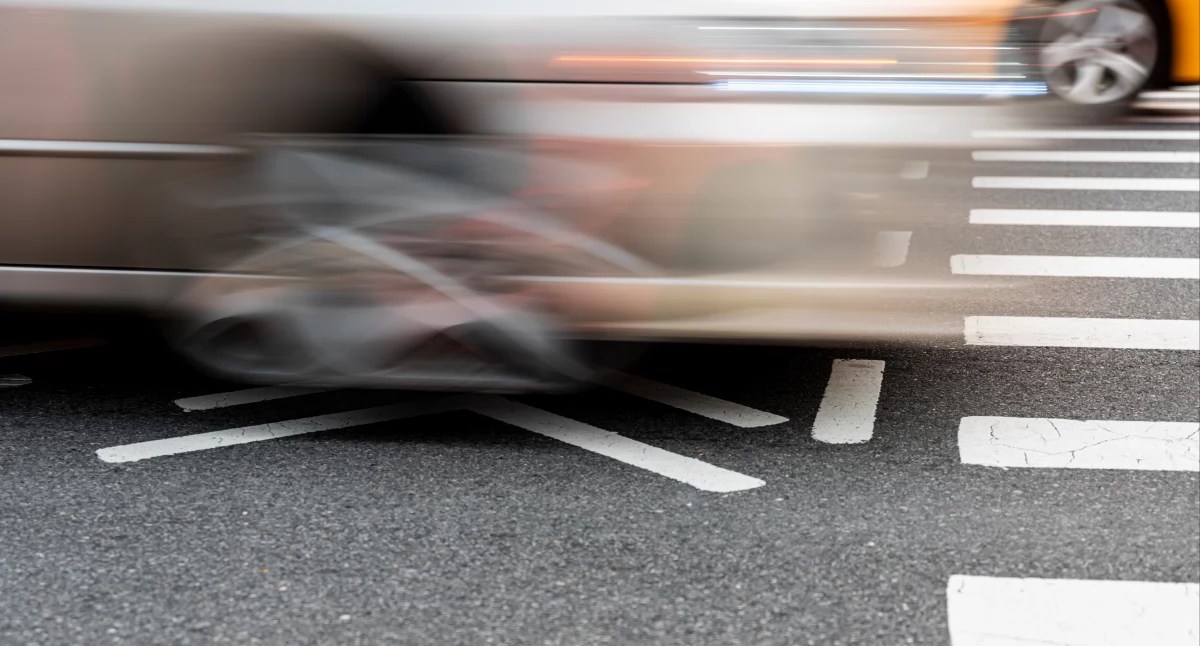 Potrącenie na przejściu dla pieszych na ul. Świętego Antoniego we Włocławku. Kobieta trafiła do szpitala