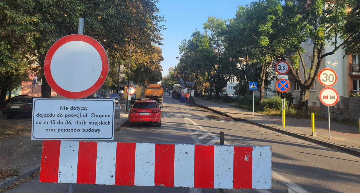 Zamknięto kolejny odcinek al. Chopina we Włocławku. MPK zmieniło trasy