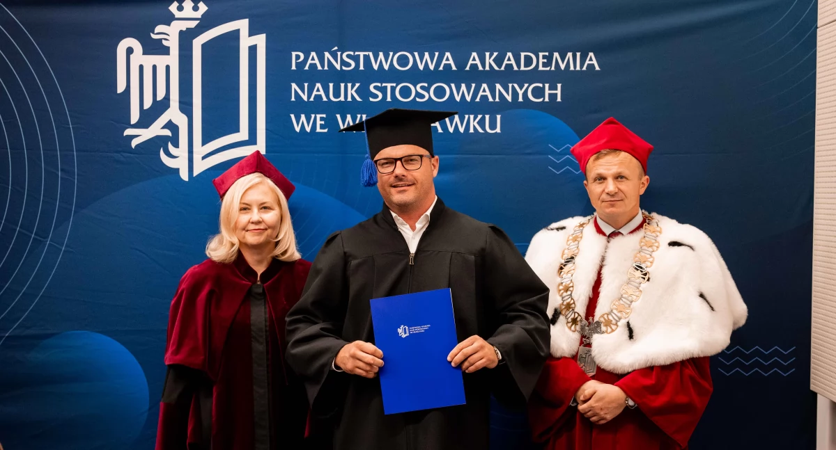 Absolwenci  PANS we Włocławku odebrali dyplomy ukończenia studiów [ZDJĘCIA]