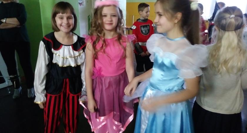 Zabawa choinkowa dla klas I-III w SP 1 w Brześciu Kujawskim