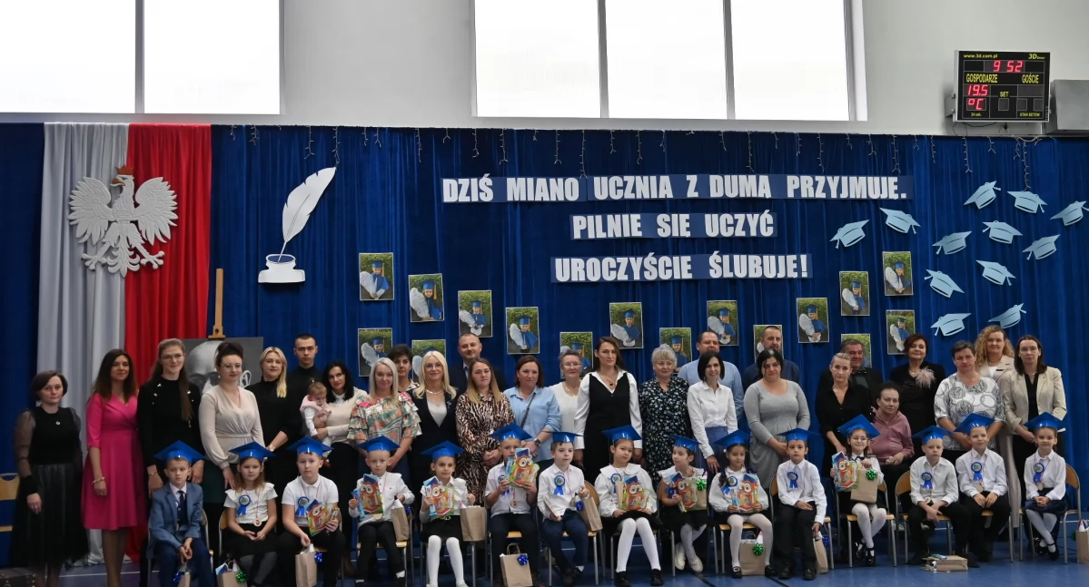 Ślubowanie  i pasowanie na ucznia  w Szkole Podstawowej w Smólniku (ZDJĘCIA)