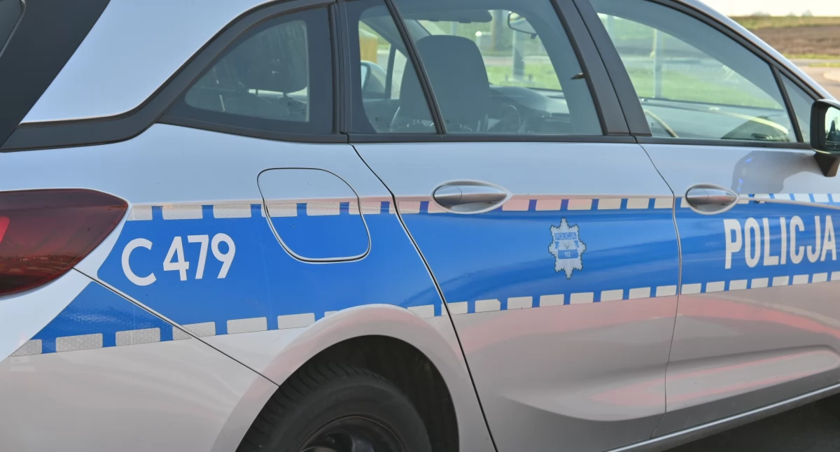 Policja prosi o pomoc! Poszukiwani świadkowie uszkodzenia auta we Włocławku