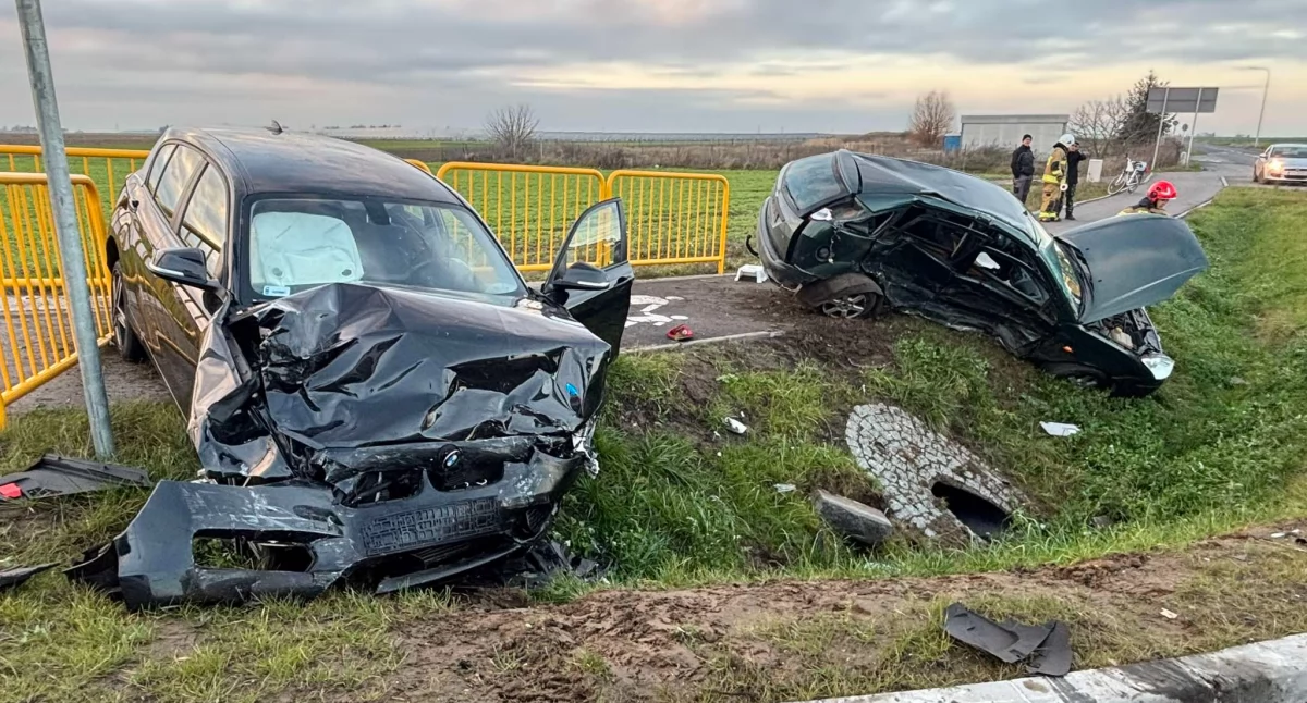 Wypadek na obwodnicy Lubrańca – dwoje rannych, kolejny incydent na nowej trasie