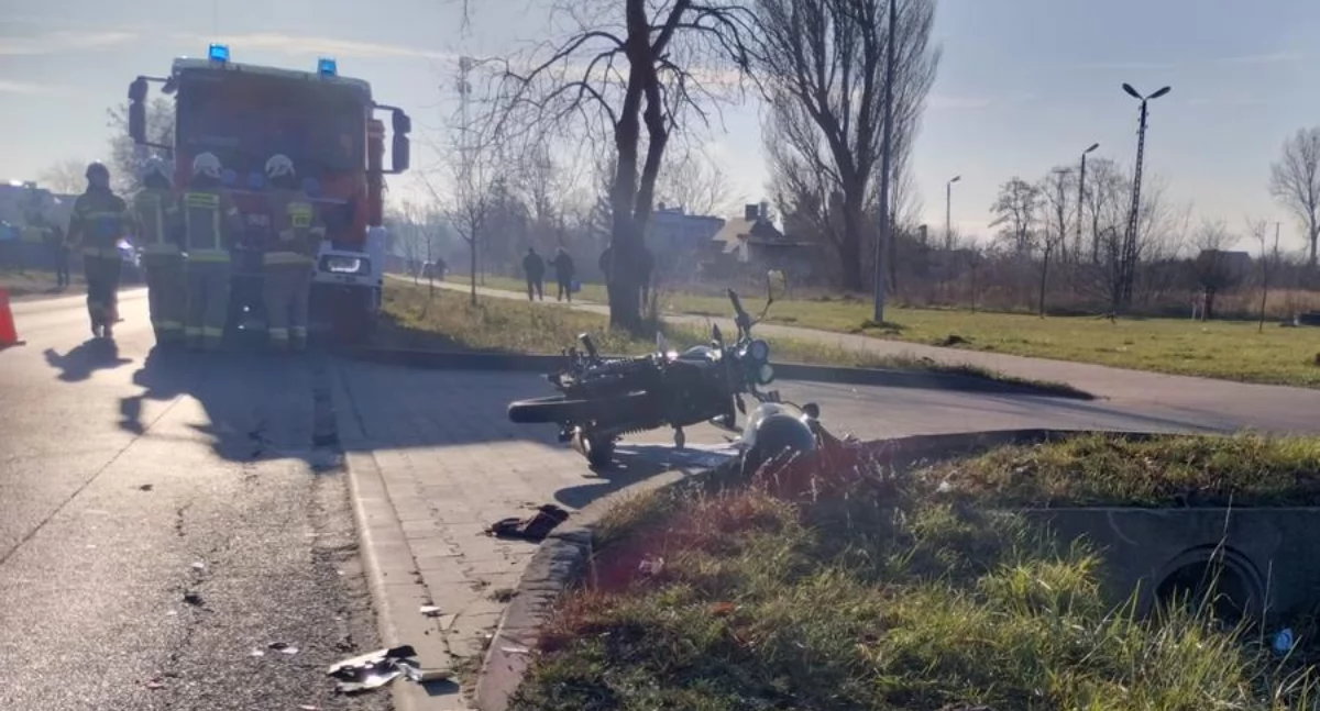 Zderzenie motoroweru z samochodem w regionie