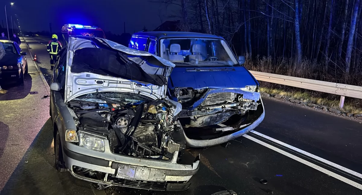 Niebezpieczne zderzenie w Gminie Lubień Kujawski. Droga powiatowa 2829C w Modliborzu zablokowana
