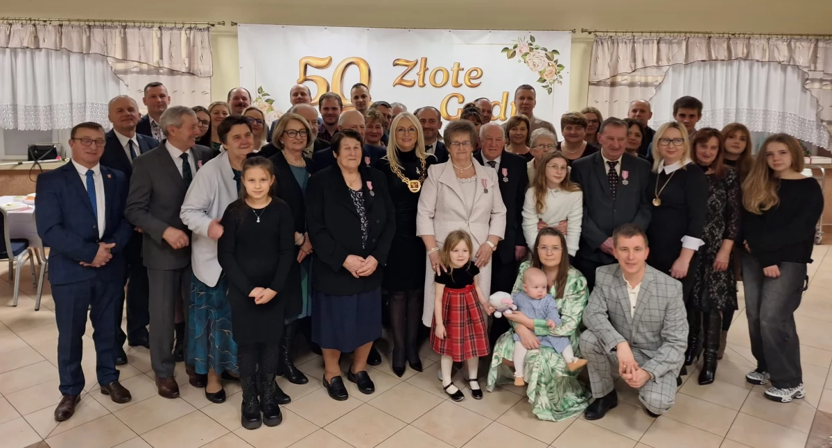 Medale za 50-lecie pożycia małżeńskiego wręczone w Poddębicach [ZDJĘCIA]