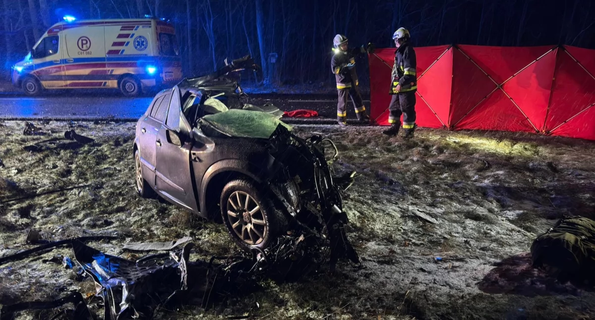 Tragiczna sobota w regionie: Śmiertelne starcie ciężarówki z samochodem osobowym