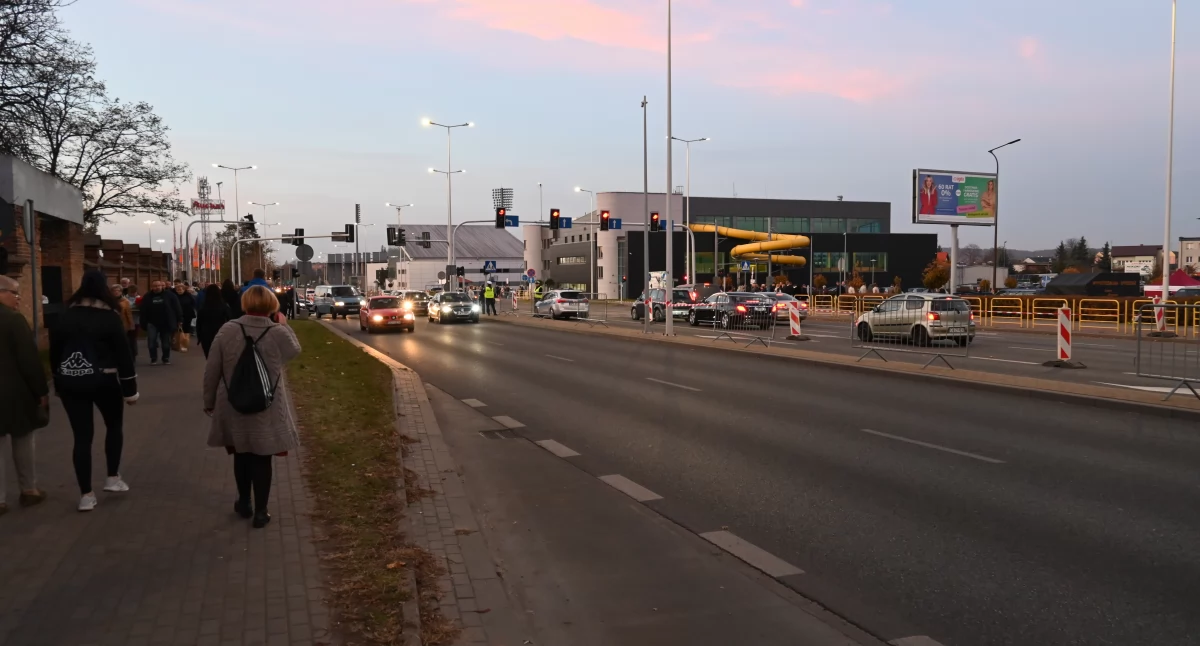 Utrudnienia w ruchu we Włocławku. Zmiany w organizacji ruchu przy Hali Mistrzów