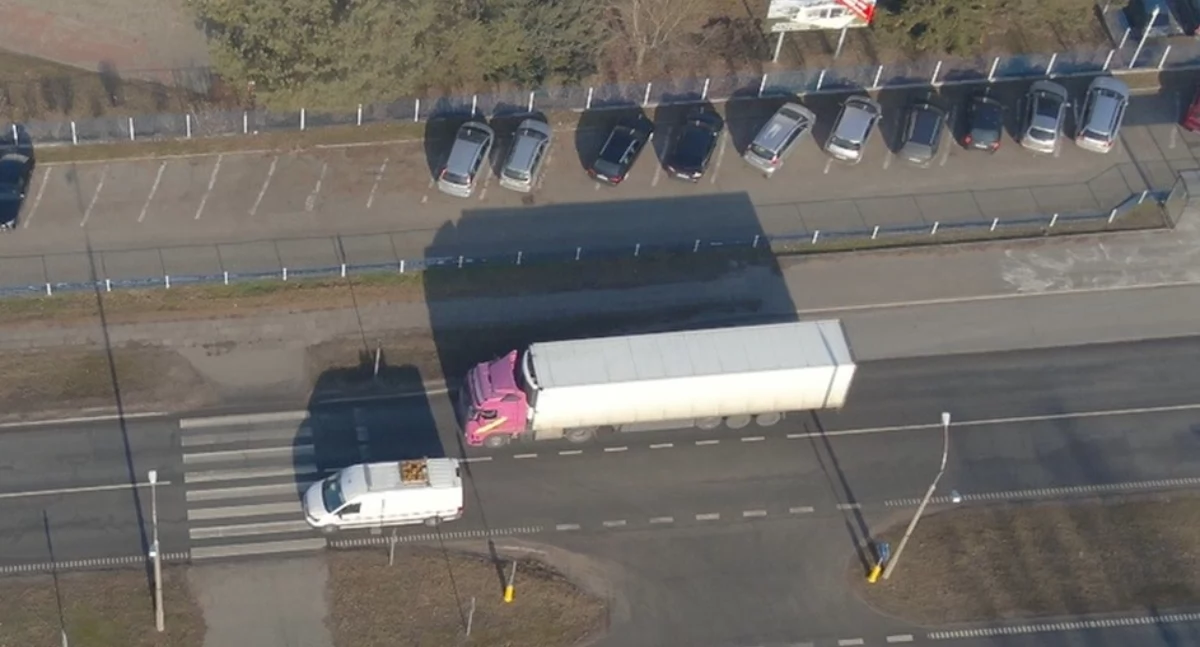 Policyjna kontrola z powietrza we Włocławku. Tak drony pomagają w walce z wykroczeniami?
