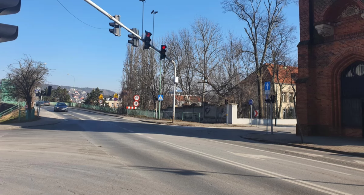 Nowa organizacja ruchu na jednym ze skrzyżowań we Włocławku. Wyłączą sygnalizację. Sprawdź szczegóły