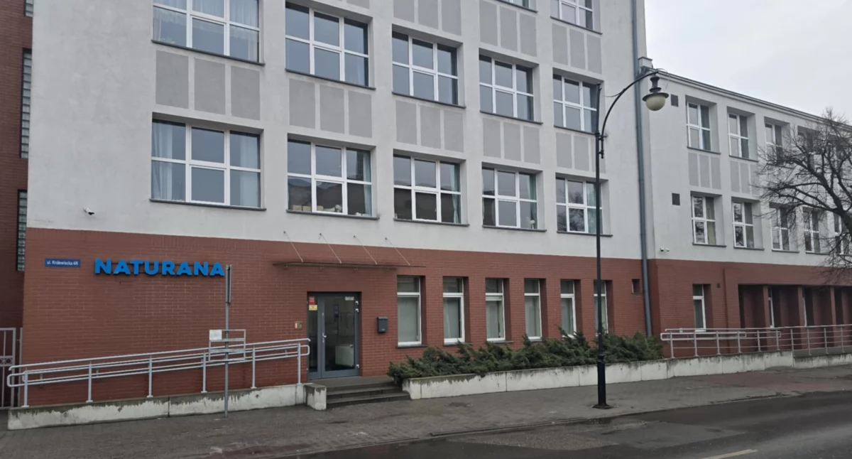 Masowe zwolnienia we Włocławku – 100 osób straci pracę! Powiatowy Urząd Pracy oferuje wsparcie