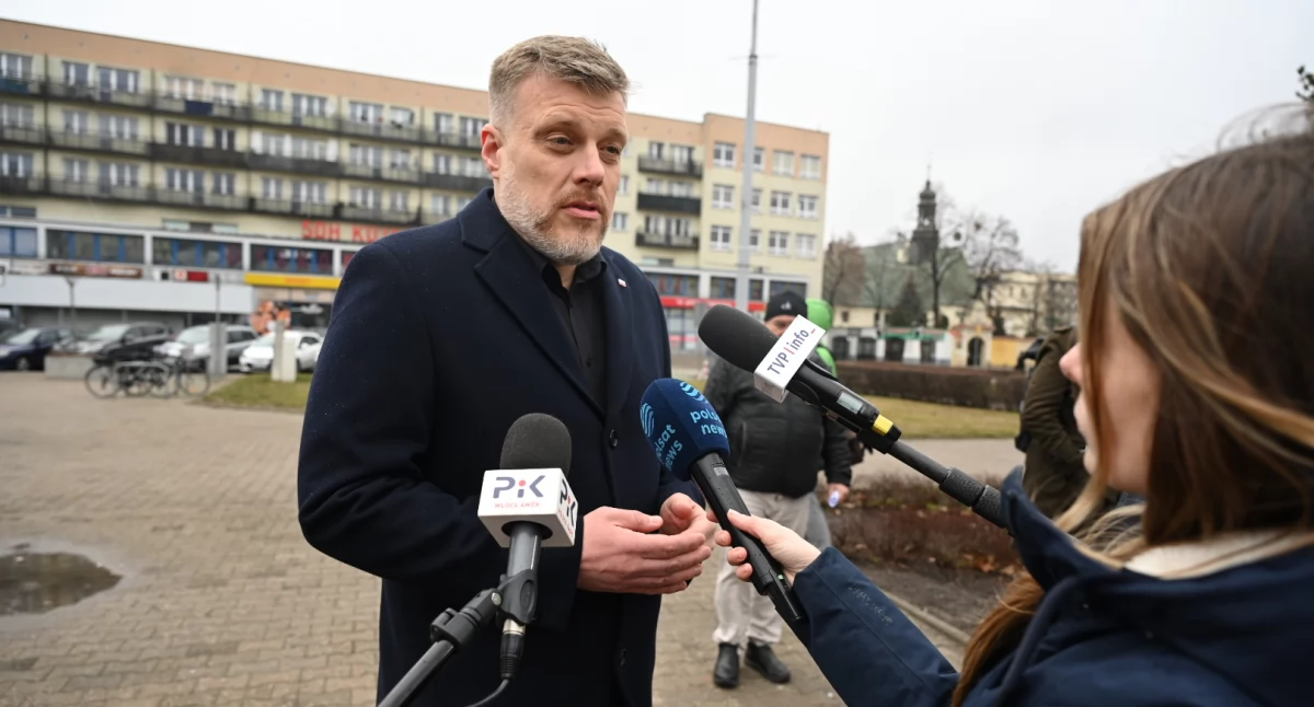 Adrian Zandberg we Włocławku. Kandydat o wsparciu dla Anwilu i kontrowersyjnej tamie w Siarzewie! [VIDEO]