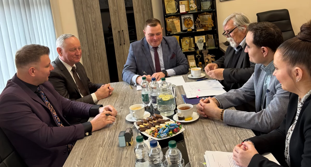 Rozbudowa drogi Pustki Choceńskie–Wilkowice! Umowa podpisana, rusza inwestycja warta blisko 5 milionów 