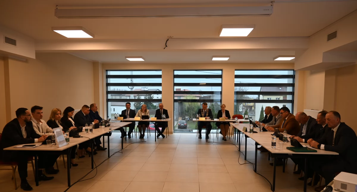 Zmiany w oświacie z myślą o przyszłości. Gmina Lubień Kujawski stawia na lepsze warunki nauki i nowe funkcje budynków