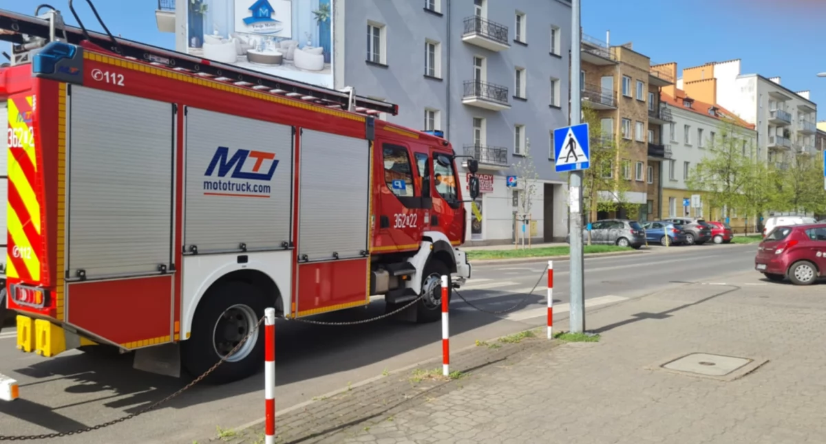Zatrzaśnięta na balkonie. Interwencja straży pożarnej na ul. Chopina