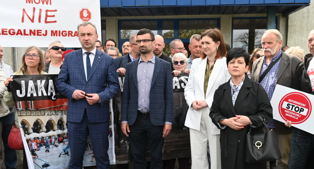 PiS przeciwko relokacji imigrantów. Polityczny spór o migrantów i Centrum Integracji