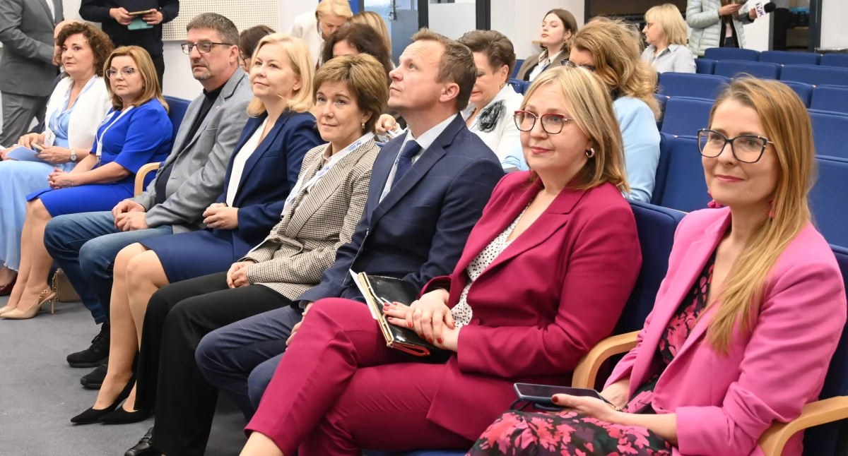 Włocławek stawia na zdrowie! Jubileuszowa konferencja PANS o opiece nad pacjentem