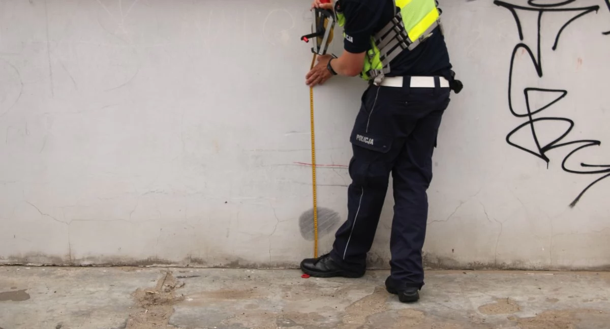 Uderzył autem w budynek i zgłosił fikcyjną kradzież. Policjanci zdemaskowali kłamstwo!