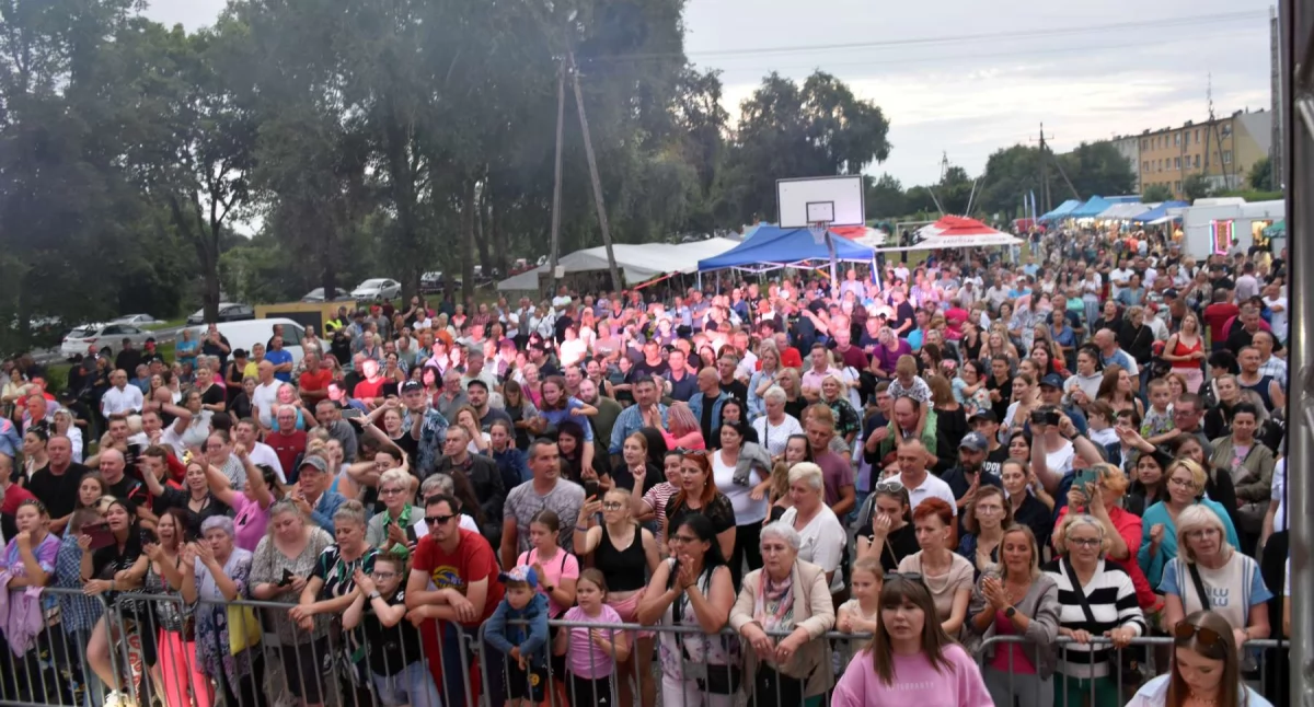 Marcin Daniec i After Party rozbawili Nasiegniewo! Piknik Gminny 2025 pełen atrakcji         