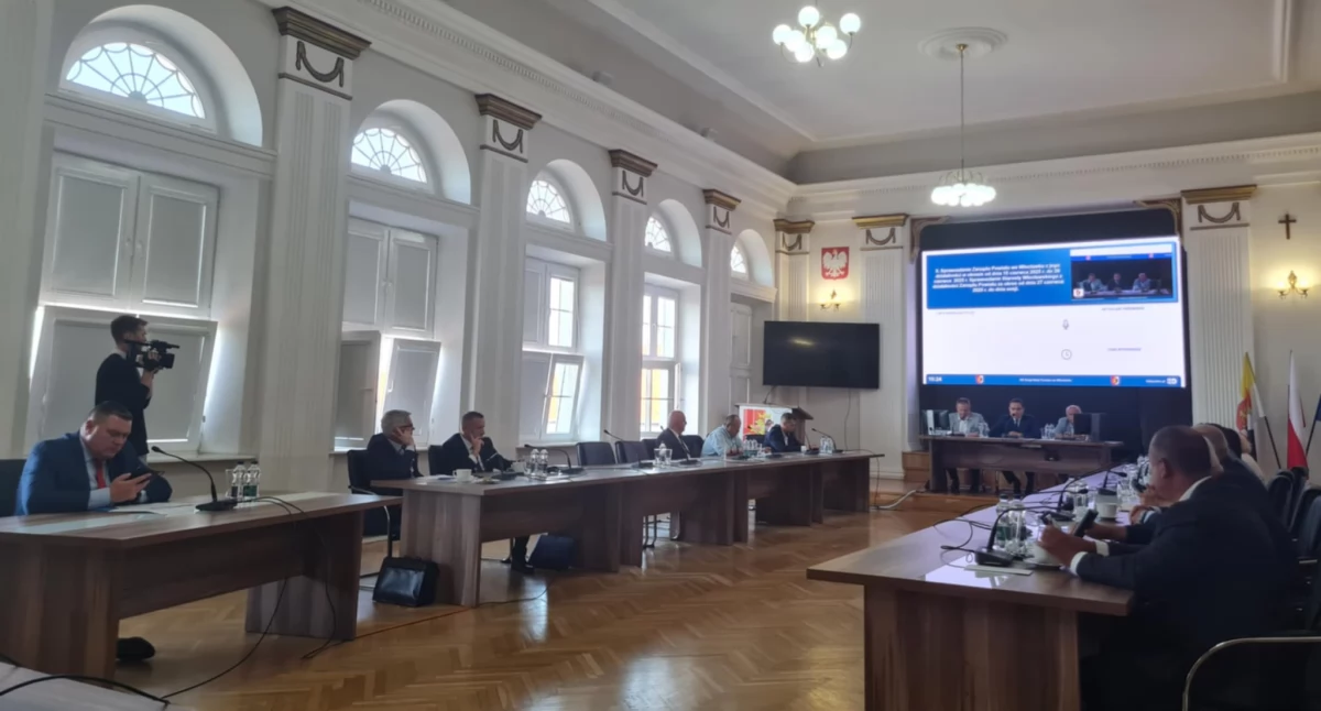 Inwestycyjna ofensywa Powiatu Włocławskiego. Nowe drogi, nowa spółka, archiwum i schron