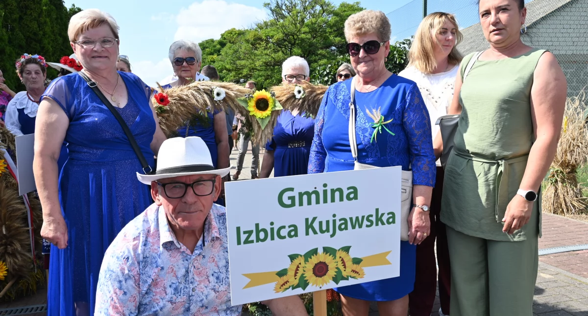 Dożynki w Izbicy Kujawskiej. Korowód, wieńce i koncert Masters [PROGRAM]