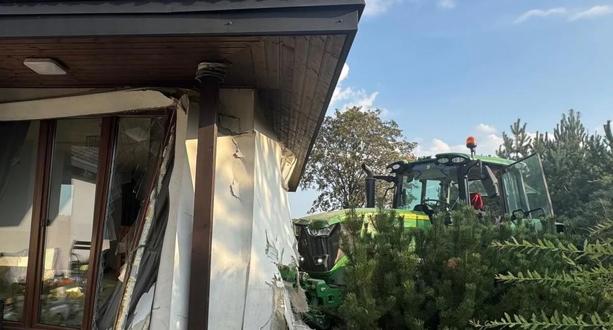 Dramatyczne chwile w Balczewie. Ciągnik z cysterną uderzył w dom