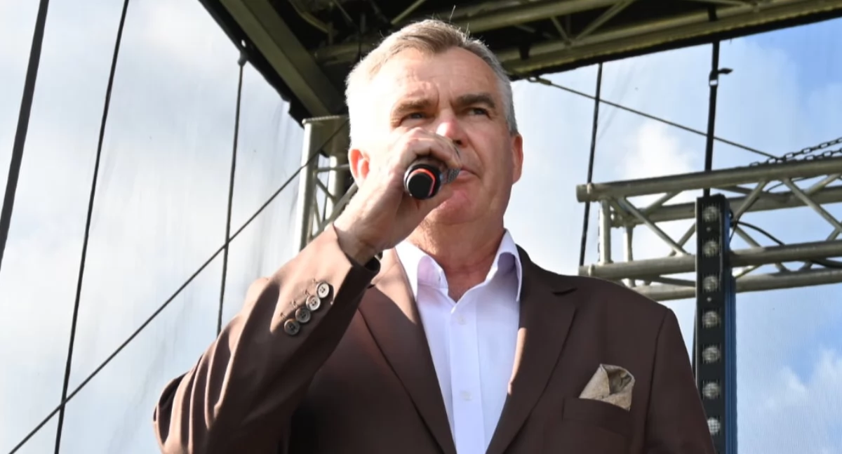 Radni znów o pieniądzach. Burmistrz Izbicy Kujawskiej z kolejną podwyżką?