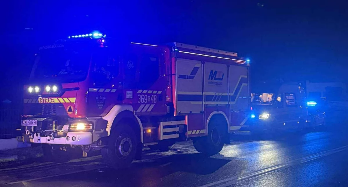 Wypadek na wjeździe do Włocławka. Motorower zderzył się z osobówką