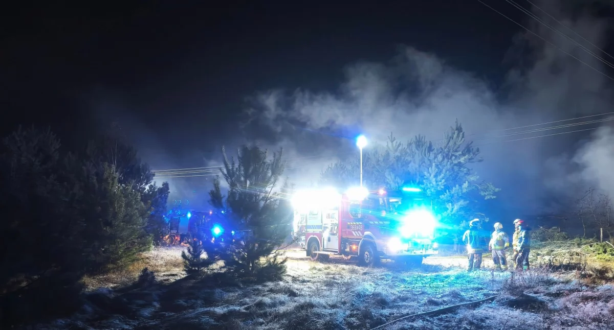 Pożar pod Włocławkiem. Służby w akcji