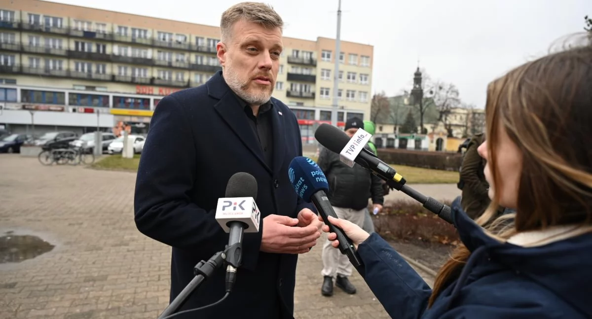 Adrian Zandberg zatrzyma się we Włocławku. TurboPolska w rozmowach o atomie, przyszłości miasta i kraju