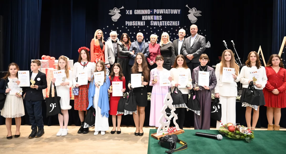 XII Konkurs Piosenki Świątecznej w Smólniku: młode talenty w centrum uwagi