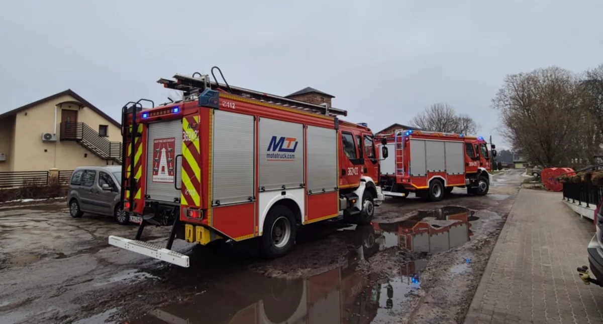 Ewakuacja dzieci i dorosłych ze żłobka w Lubieniu Kujawskim