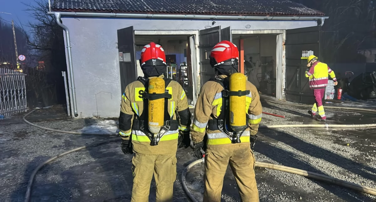 Pożar w Lubieniu Kujawskim. Cztery zastępy w akcji, utrudnienia na DK91