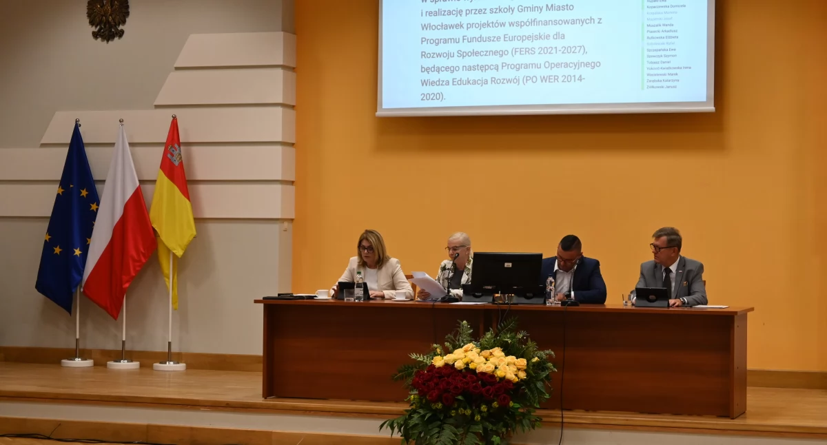 Zmiany w oświacie we Włocławku: jeden dyrektor mniej a co na to związki?