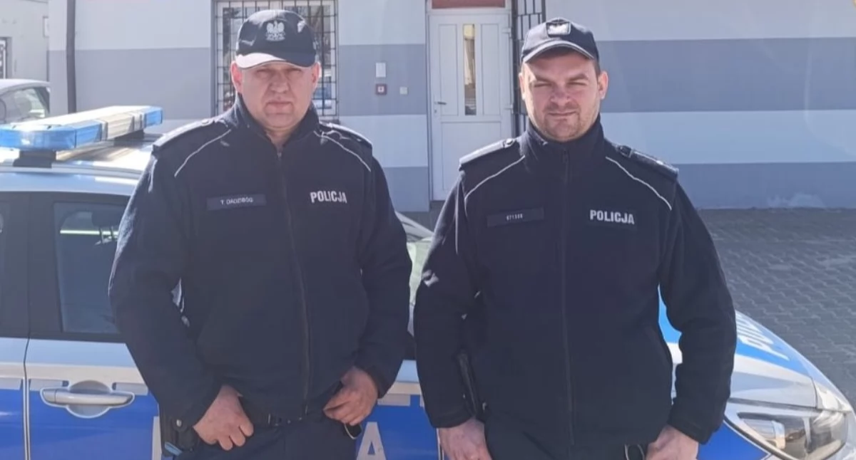 Dzielnicowi uratowali 83-latkę. Ryzykowali życiem i zdrowiem