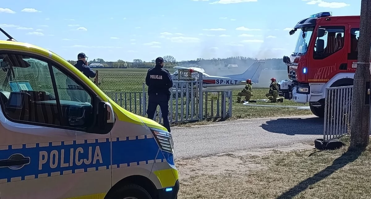 Pożar awionetki pod Włocławkiem. Strażacy i policja ćwiczyli akcję