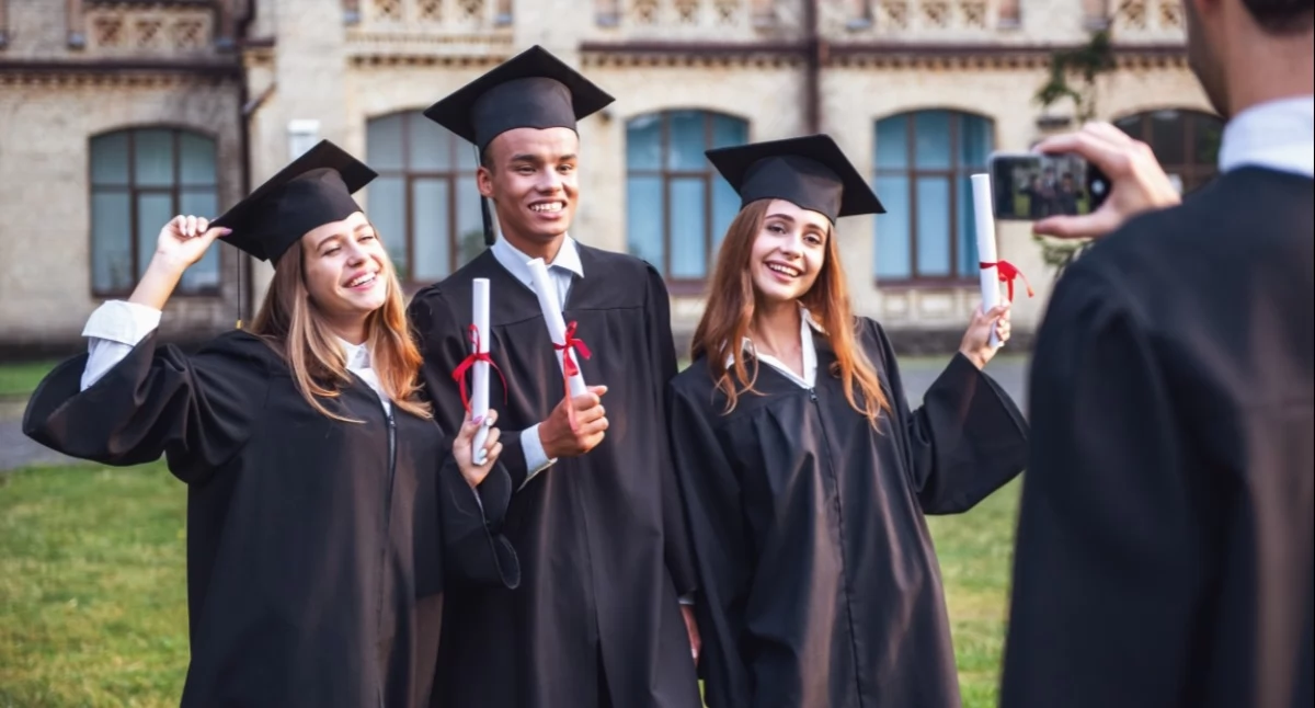Ranking: najpopularniejsze i najlepsze studia 2026. Sprawdź, co wybierają przyszli studenci
