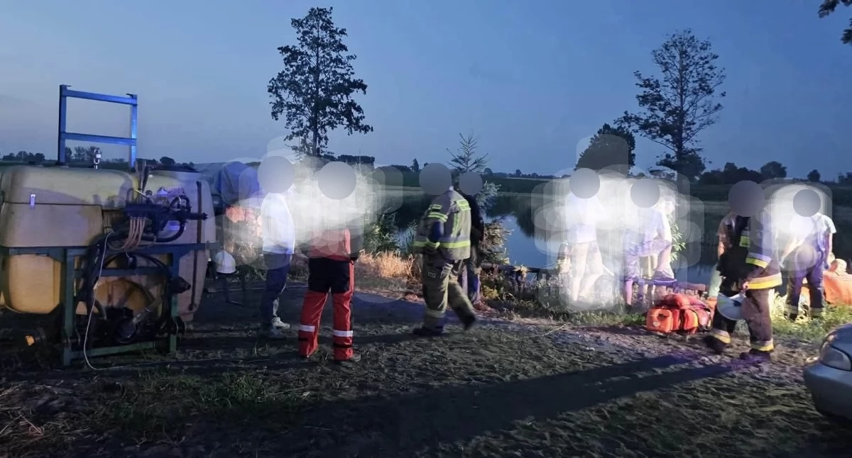 Tragedia podczas fali upałów. Mężczyzna utonął w przydomowym stawie w Gosławicach