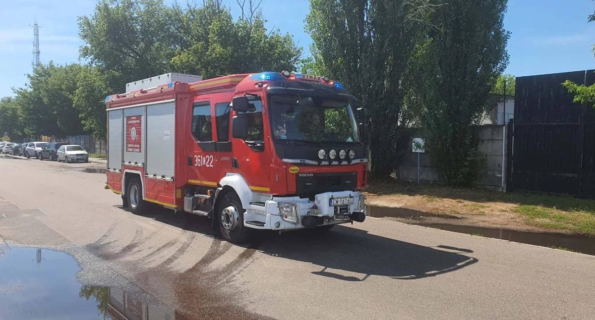 Ciężarówka zablokowała jeden pas ruchu. Utrudnienia na DK62 pod Włocławkiem